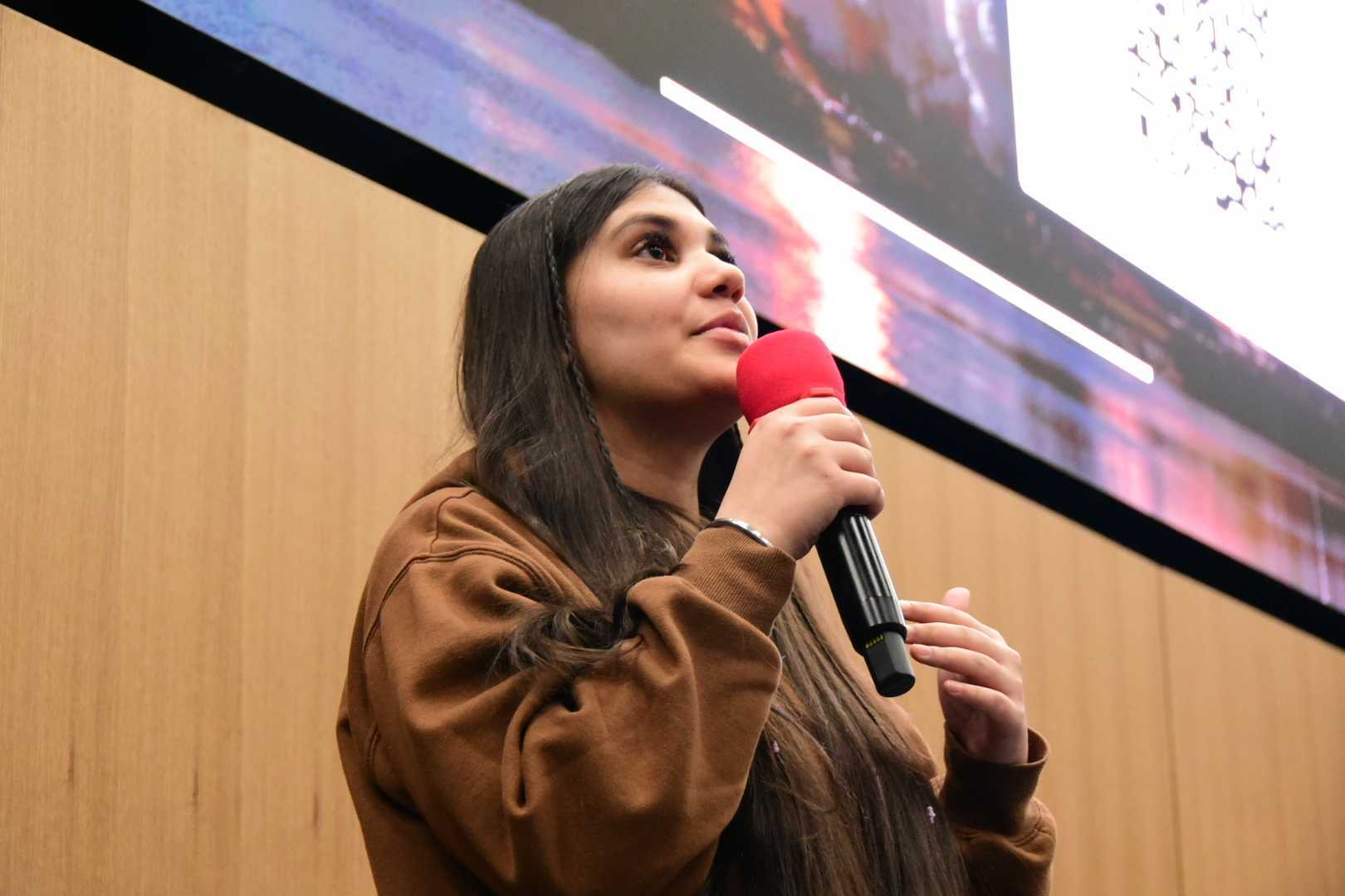 Sophia Dhami presenting